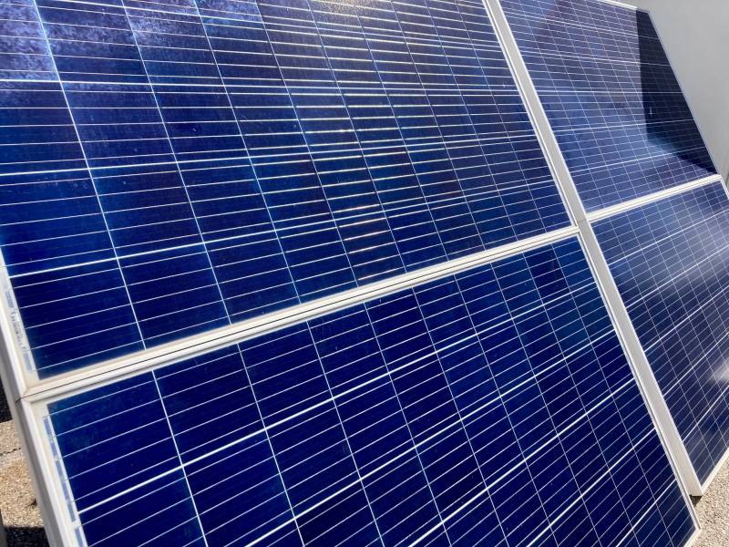 AC LOCATION ASSISTANCE - Location de panneaux solaires pour l’alimentation de vos bases-vie sur le département du Rhône